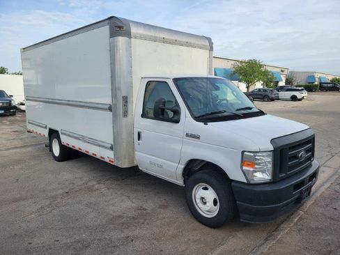 Used 2022 Ford E-350 and Econoline 350 Super Duty RWD image 3