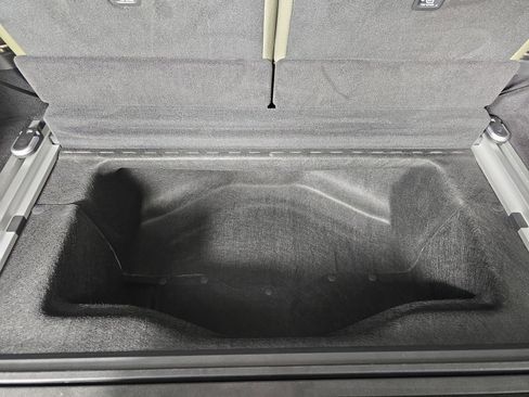 Used 2023 Rivian R1S Adventure image 26