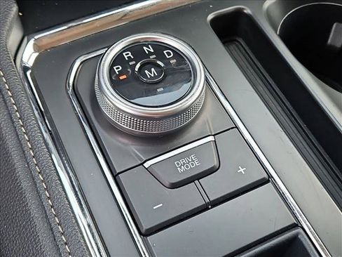 Used 2024 Ford Expedition XLT RWD image 12
