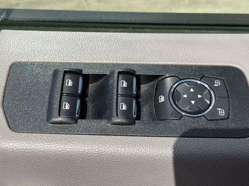 Used 2019 Ford F150 XLT w/ Equipment Group 301A Mid RWD image 12
