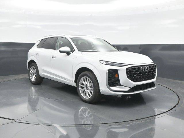 New 2026 Audi Q3 quattro 2.0T AWD/4WD image 1