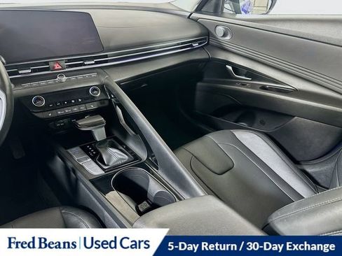 Used 2023 Hyundai Elantra Limited image 27