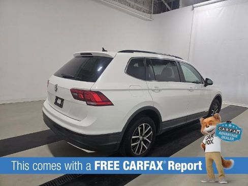 Used 2019 Volkswagen Tiguan SE w/ Panoramic Sunroof Package image 2