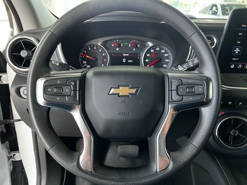 Used 2024 Chevrolet Blazer LT w/ Convenience Package FWD image 12