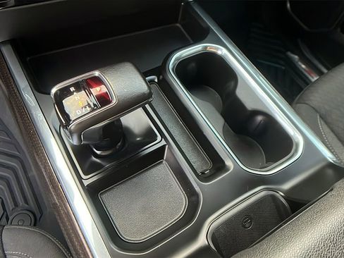 Certified 2022 Chevrolet Silverado 1500 RST image 28