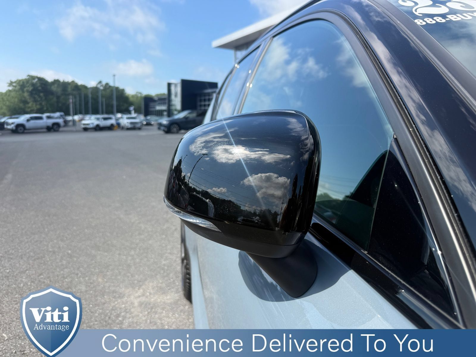 Certified 2023 Volvo XC40 Recharge Ultimate w/ Protection Package Premier AWD/4WD image 9