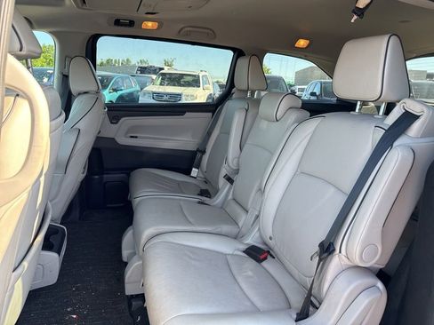 Used 2025 Honda Odyssey Touring image 17
