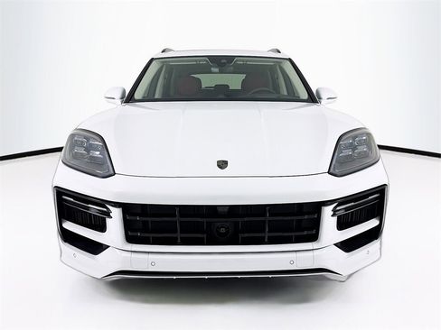New 2026 Porsche Cayenne Turbo image 6