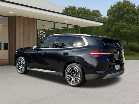 Used 2025 BMW X3 xDrive30i w/ Premium Package image 11