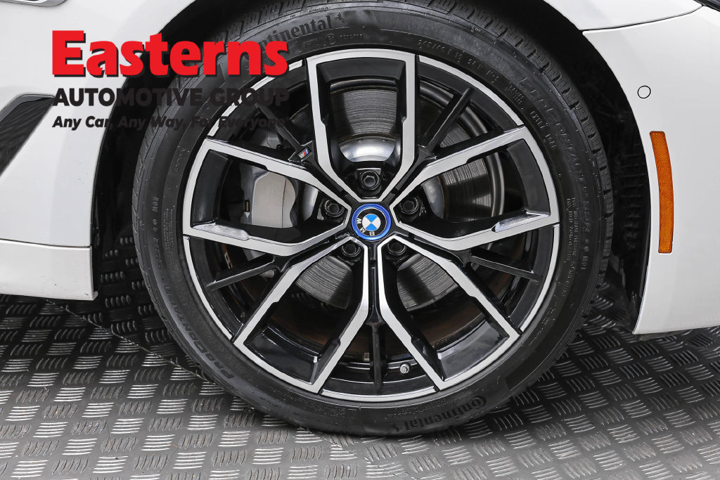 Used 2023 BMW 530e w/ M Sport Package RWD image 33