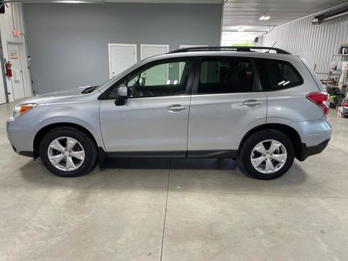 Used 2015 Subaru Forester 2.5i Premium w/ All-Weather Package AWD/4WD image 4