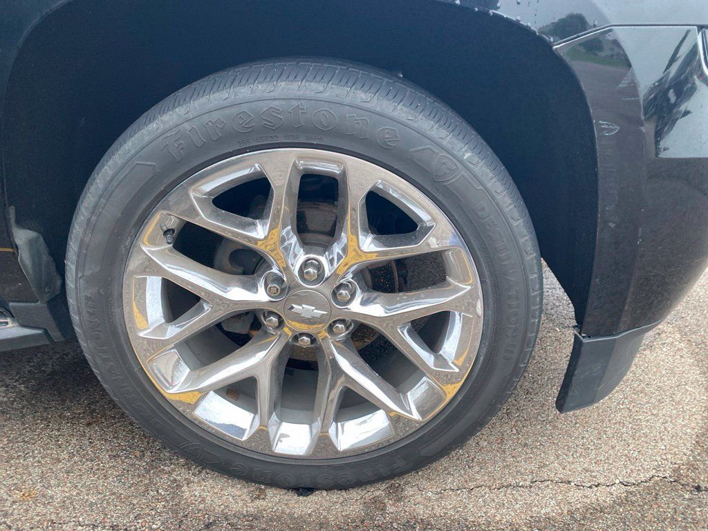 Used 2020 Chevrolet Suburban LT AWD/4WD image 6