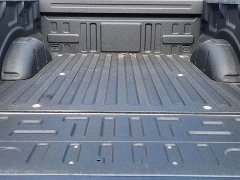 Used 2024 Ford F150 Lariat w/ FX4 Off-Road Package image 32