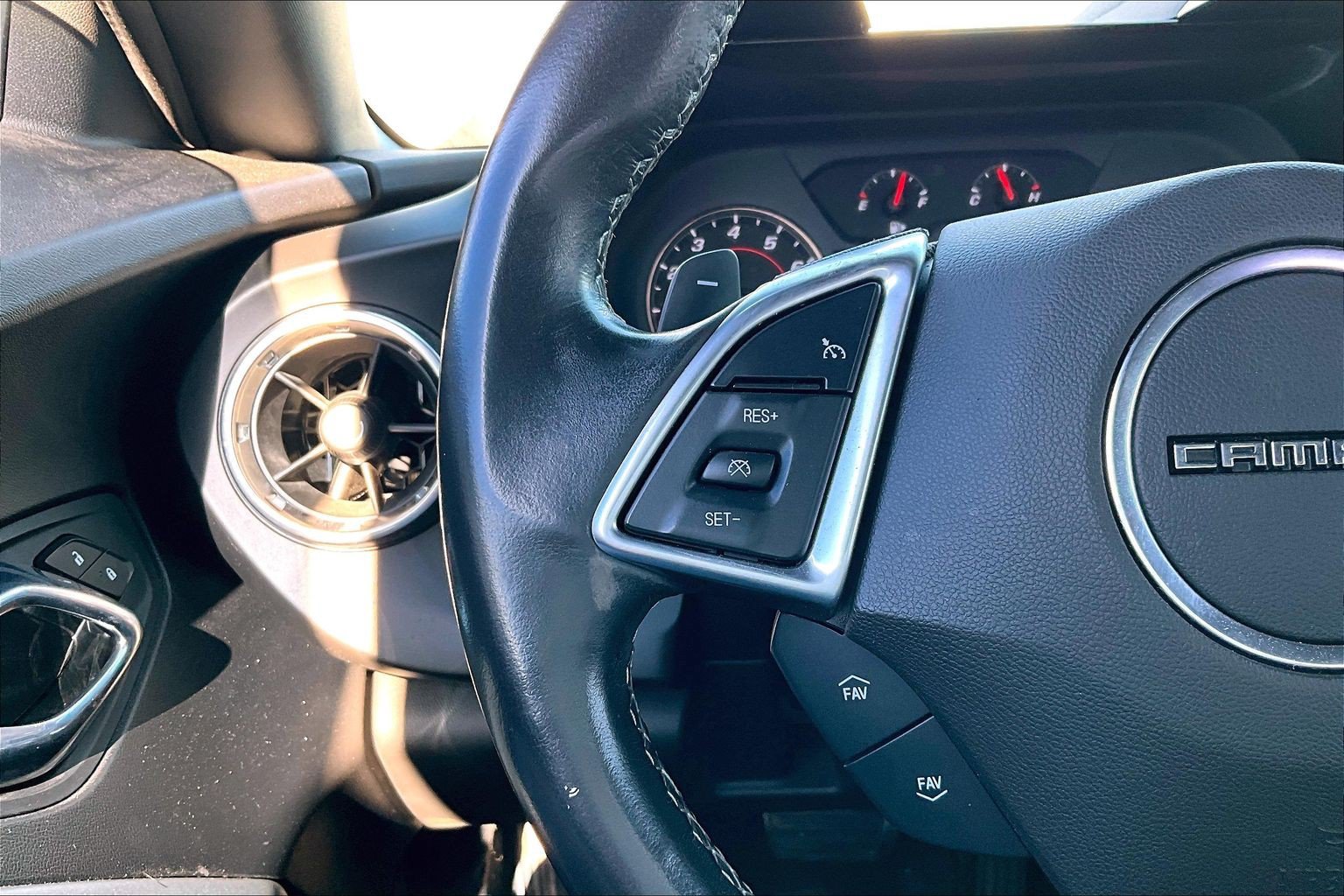 Used 2021 Chevrolet Camaro LT RWD image 18
