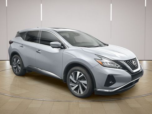 Used 2023 Nissan Murano SL w/ SL Moonroof Package FWD image 1