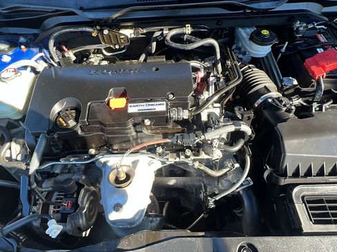 Used 2018 Honda Civic EX image 33