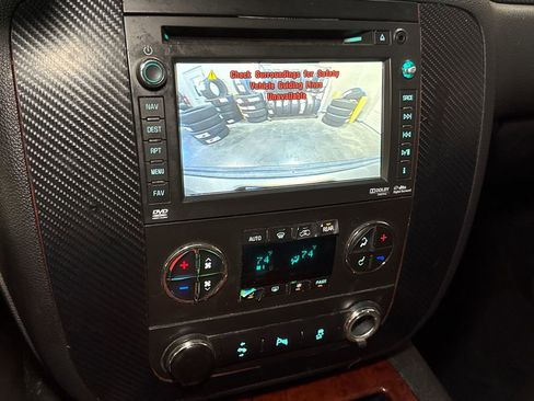 Used 2012 Chevrolet Tahoe LTZ AWD/4WD image 22