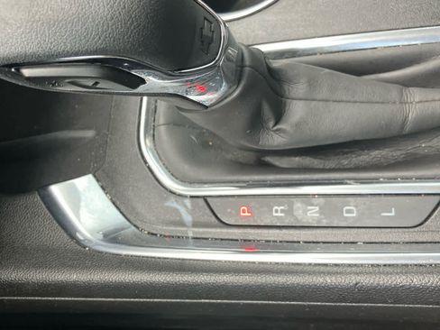 Used 2023 Chevrolet Traverse LT image 13