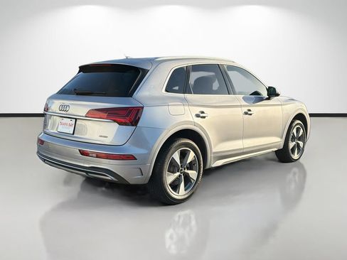 Used 2023 Audi Q5 2.0T Premium w/ Convenience Package AWD/4WD image 3