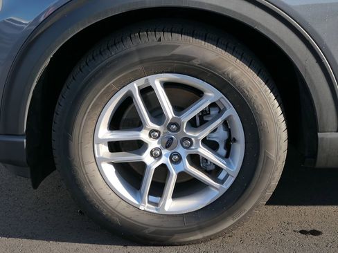 Used 2025 Ford Explorer Active w/ Active Comfort Package image 11