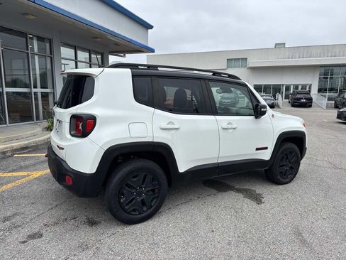 Used 2018 Jeep Renegade Trailhawk w/ Safety & Security Group AWD/4WD image 8