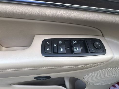 Used 2017 Jeep Grand Cherokee Limited AWD/4WD image 12