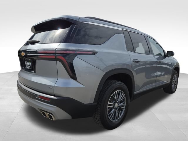 Used 2024 Chevrolet Traverse LT w/ Trailering Package AWD/4WD image 11