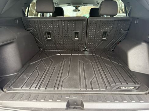 Used 2023 Chevrolet Equinox LT image 6