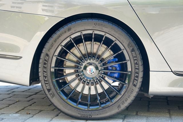Used 2017 BMW ALPINA B7 xDrive AWD/4WD image 32