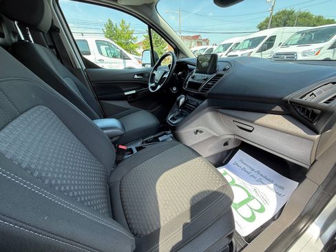 Used 2019 Ford Transit Connect XLT FWD image 8