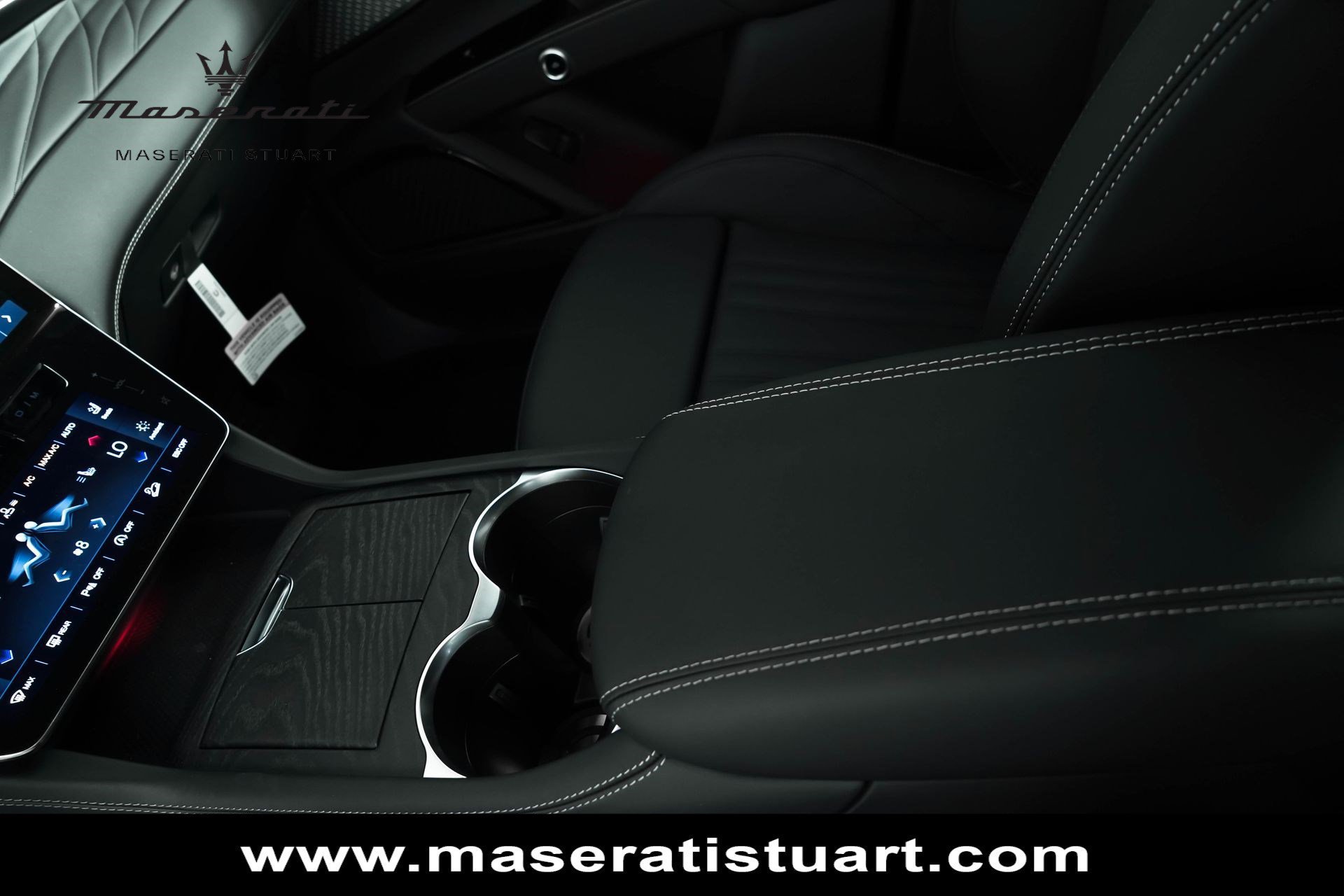 Used 2025 Maserati Grecale Modena AWD/4WD image 32