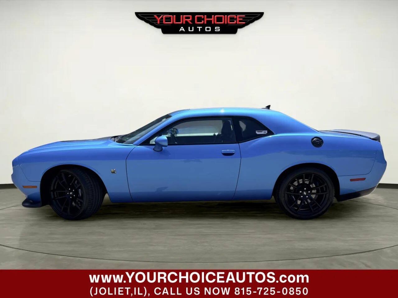 Used 2019 Dodge Challenger R/T Scat Pack w/ Shaker Package RWD image 2