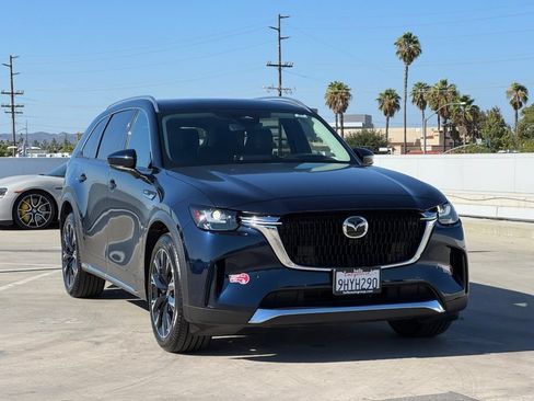 Used 2024 MAZDA CX-90 Plug-In Hybrid w/ Premium Pkg AWD/4WD image 3