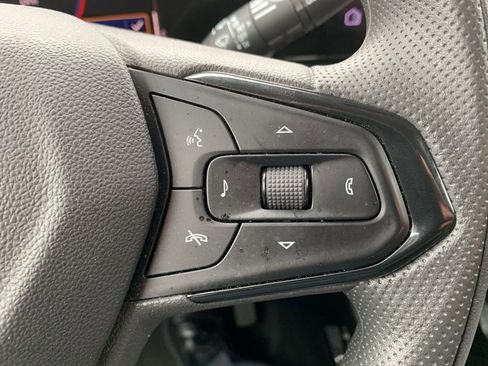 Used 2025 Chevrolet TrailBlazer LT AWD/4WD image 38