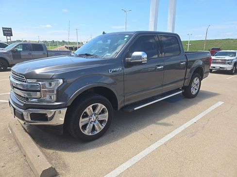 Used 2018 Ford F150 Lariat w/ Equipment Group 502A Luxury AWD/4WD image 2