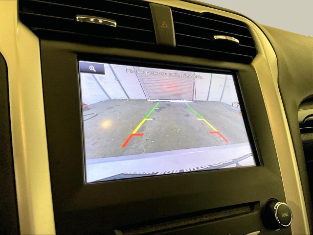 Used 2013 Ford Fusion SE FWD image 21