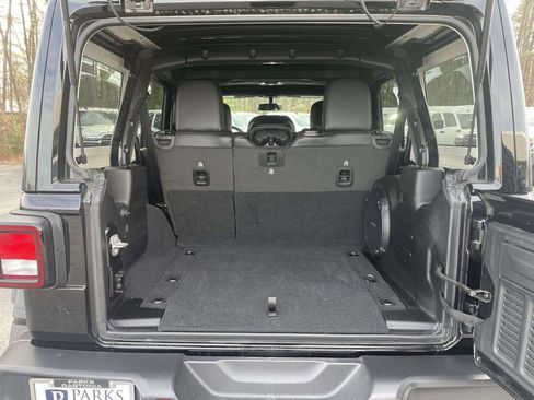 Certified 2023 Jeep Wrangler Unlimited Rubicon w/ Xtreme 35 Tire Package image 41