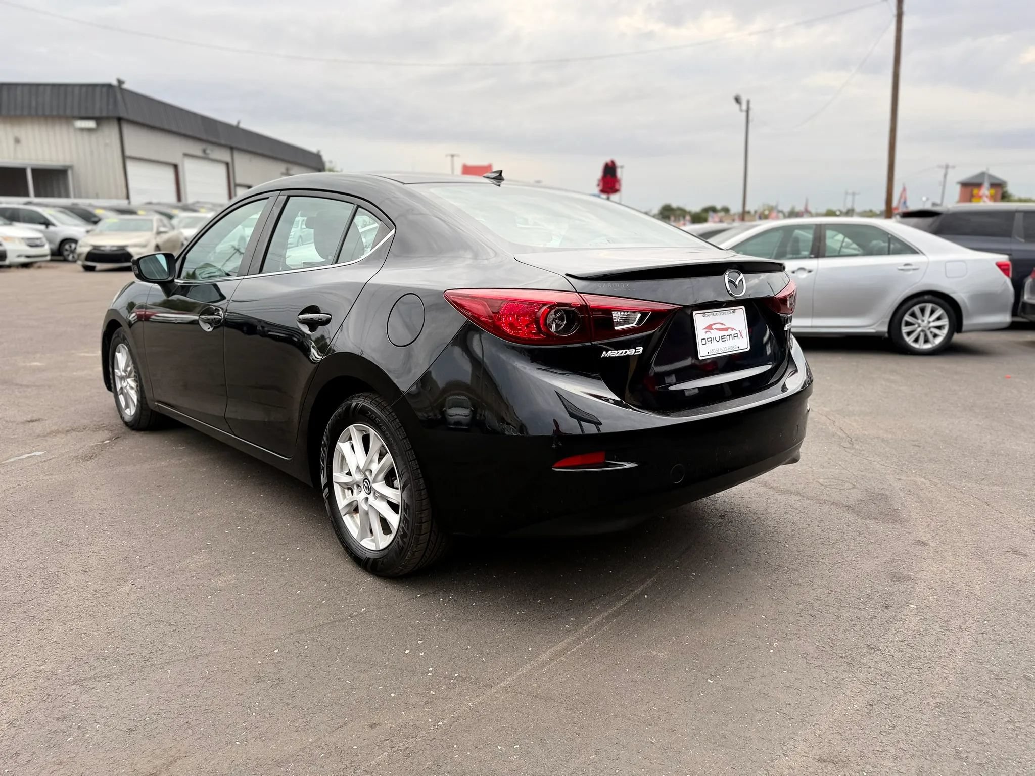 Used 2016 MAZDA MAZDA3 i Grand Touring FWD image 5