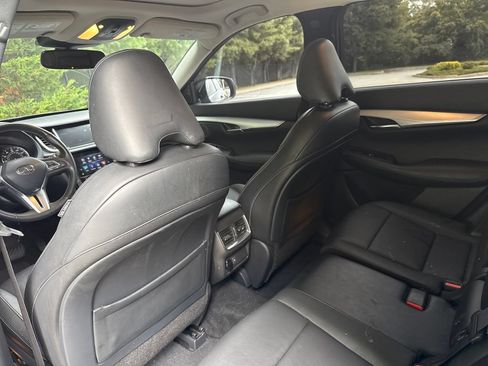 Used 2019 INFINITI QX50 Luxe w/ Navigation Package AWD/4WD image 10