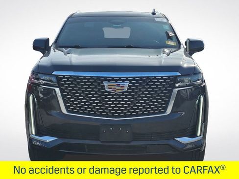 Used 2022 Cadillac Escalade Premium Luxury image 4