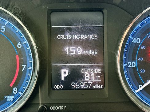 Used 2017 Toyota Corolla LE image 10