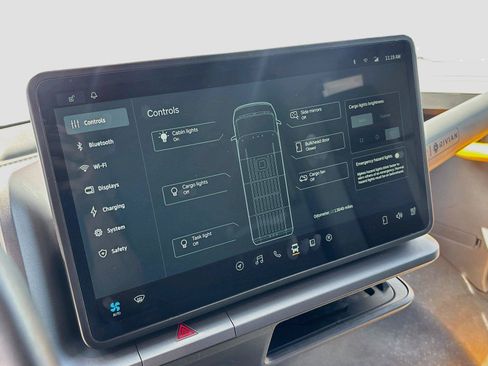 Used 2024 Rivian Delivery 500 FWD image 15