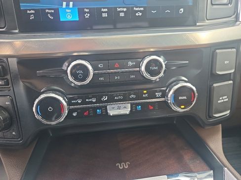 Certified 2025 Ford F450 King Ranch w/ Chrome Package AWD/4WD image 31