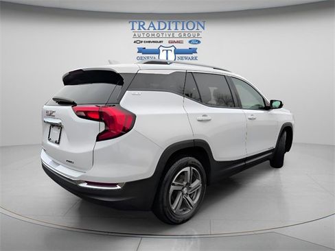 Used 2021 GMC Terrain SLT image 5