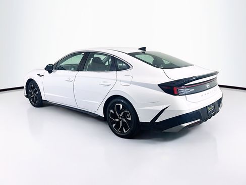 Used 2024 Hyundai Sonata SEL FWD image 5