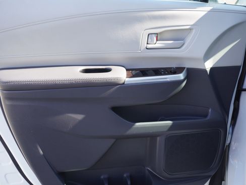 Used 2024 Toyota Sienna LE image 20