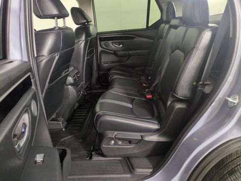 Certified 2024 Honda Pilot Touring image 29