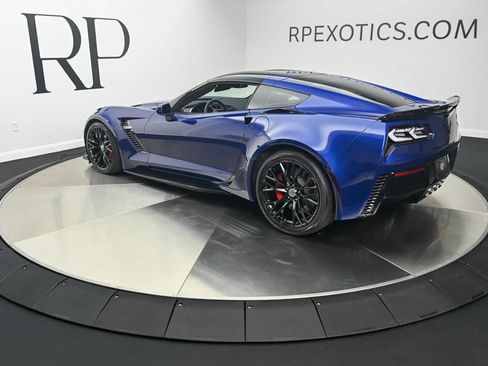 Used 2018 Chevrolet Corvette Z06 RWD image 16