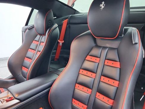 Used 2014 Ferrari California image 19