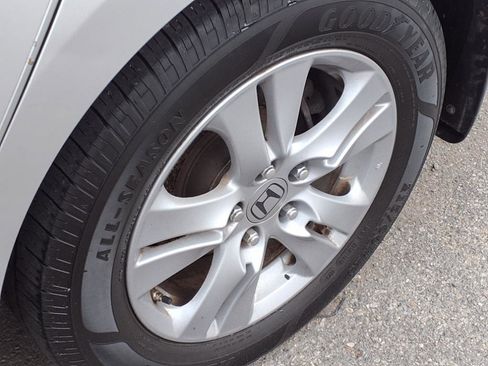 Used 2011 Honda Accord LX-P image 9